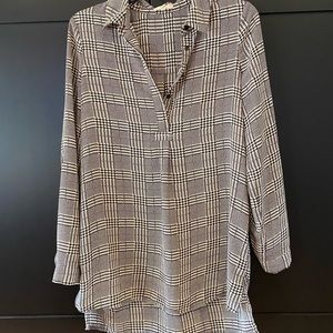 Long sleeve collared shirt